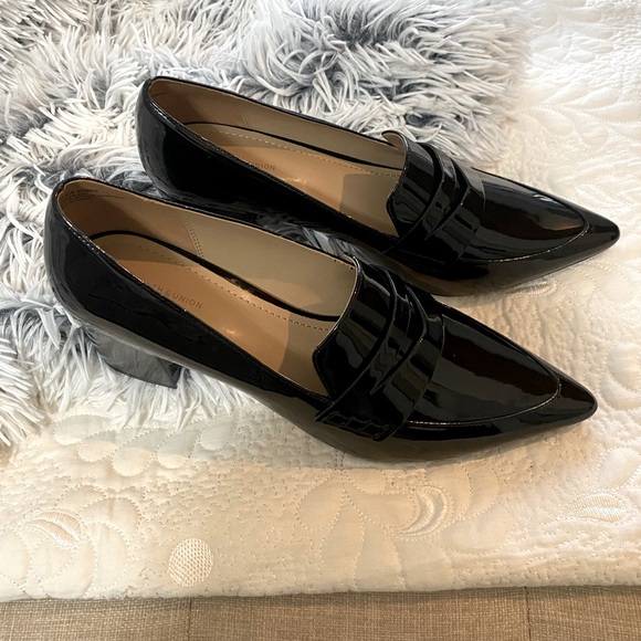 New in box - Black Patient leather loafer. 2in Heel. Dress/Casual wear - Picture 1 of 5